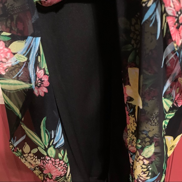 Beautiful Floral Lined Dress by Everly S - Picture 6 of 7